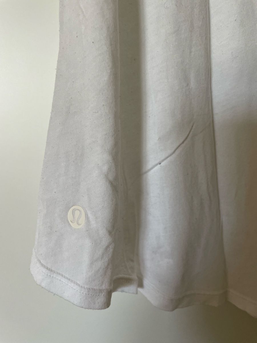 Lululemon Top: lululemon tanktop weiss grösse m-l – Usato da Hettlingen venduto da Gaborrelli 2