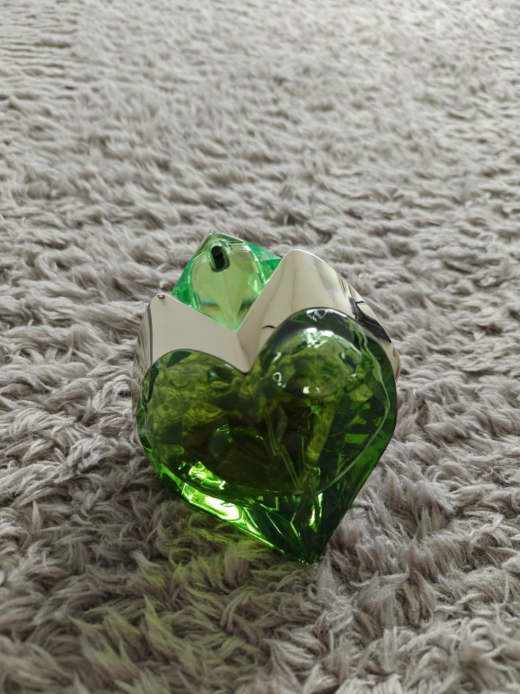 Mugler Profumi & Eau de Toilette: Thierry Mugler Aura Mugler 50ml – Nuovo (secondo la descrizione) da Pieterlen venduto da Saemelili