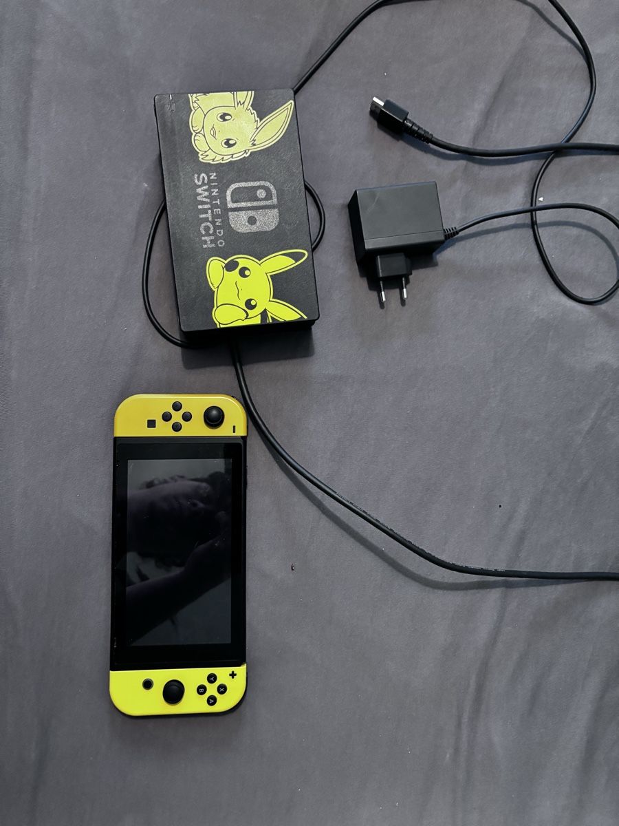 Nintendo Console: Nintendo switch let’s go pikachu ! – Usato da Bassins venduto da jer_6k8b 1