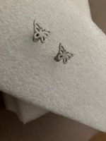Hübsche Edelstahl Ohrstecker, Schmetterling, 0.8x1.0cm gross