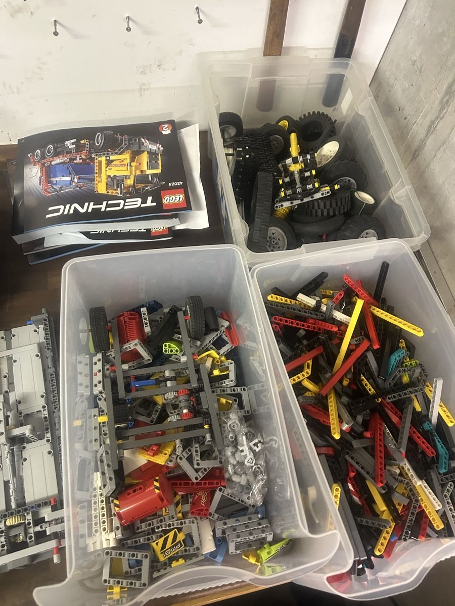 Lego Giocattoli: LEGO Technic Einzelteile / Konvolut – Usato da Oberurnen venduto da Black_Jack_2.4 9
