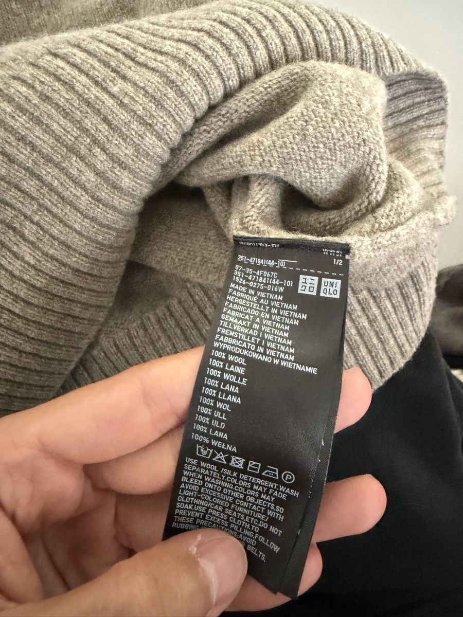 Uniqlo Pulls & Sweat-shirts: Herren Pullover Uniqlou Wolle Grau Grösse M guter Zustand – D'occasion à Horn par flo_j8vp 2