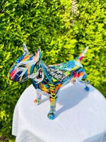 Bullterrier-Figur aus Polyresin im Graffiti-Design – Dekofig