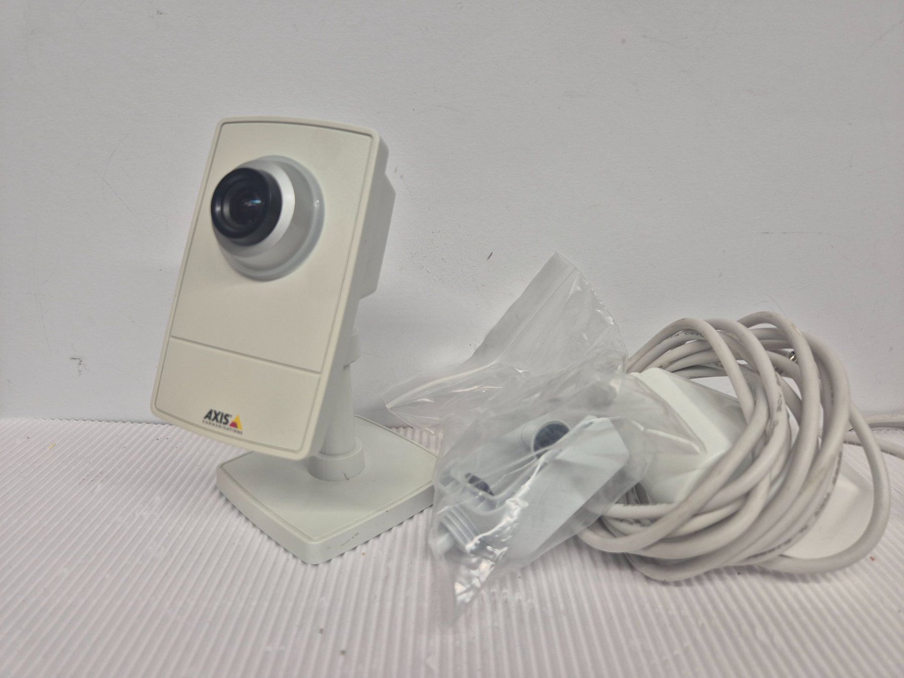 Fotocamera: AXIS M1004-W Network Camera (WLAN Netzwerkkamera) – Usato da Sitterdorf venduto da Lenggi7