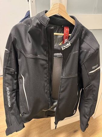 Neue IXS Motorradjacke mit Rückenschutz
