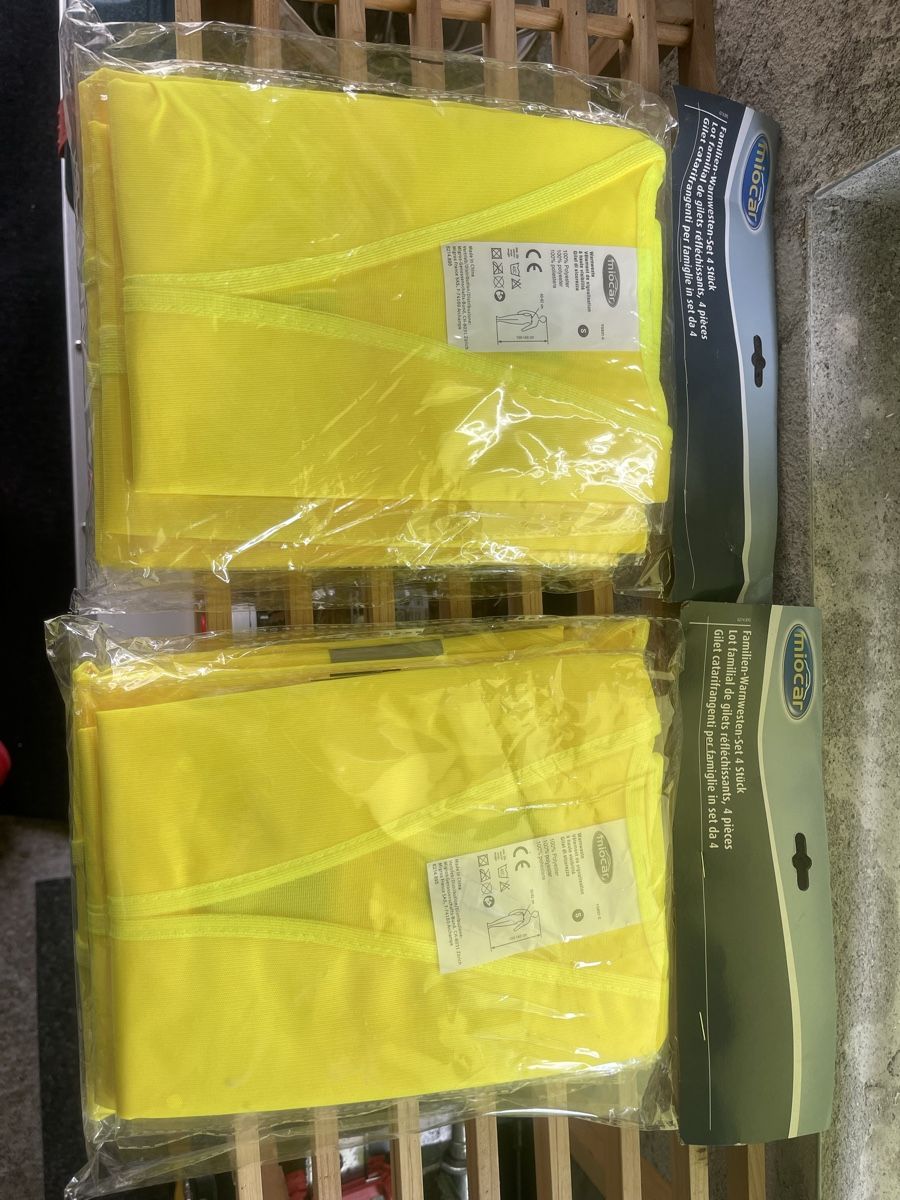Gilet & Giacche: Warnwesten fürs Auto / Velo – Nuovo e nell'imballaggio originale da Matzendorf venduto da scbern08