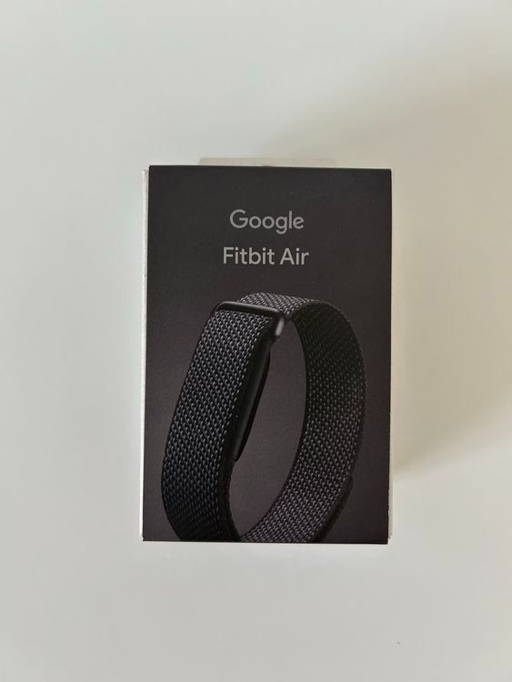 Fitbit Smartwatch: Google Fitbit Air – Neu und originalverpackt aus Vaduz von SVL