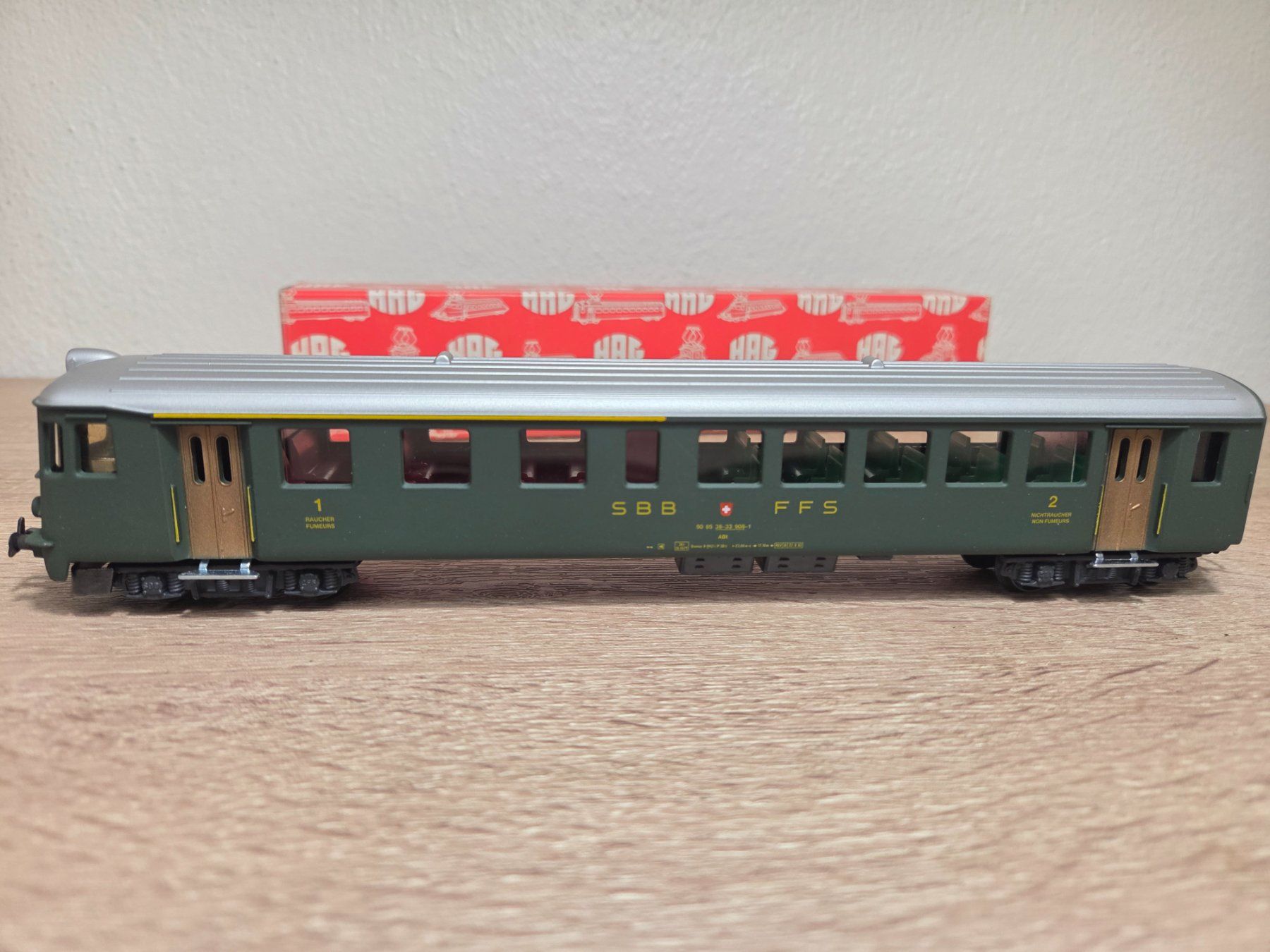 Hag Modellini di ferrovie: Hag 421 Steuerwagen 1/2.Kl SBB H0 – Usato da St-Aubin-Sauges venduto da Lo_Go 1