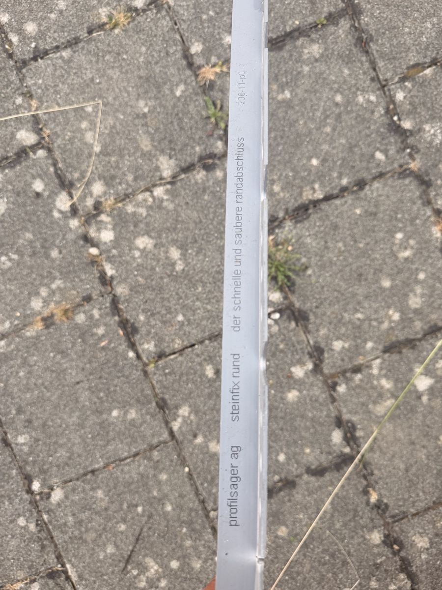 Profile: Randabschlussprofil Steinfix Länge: 2 m, PVC, Rund/Gebogen – Neu (gemäss Beschreibung) aus Niedergösgen von And-y 2