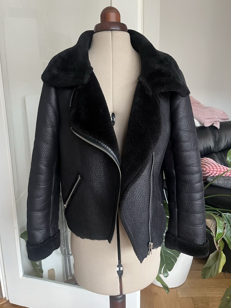 Cappotti: Black Faux Shearling Jacket – Usato da Lausanne venduto da Lillielillie