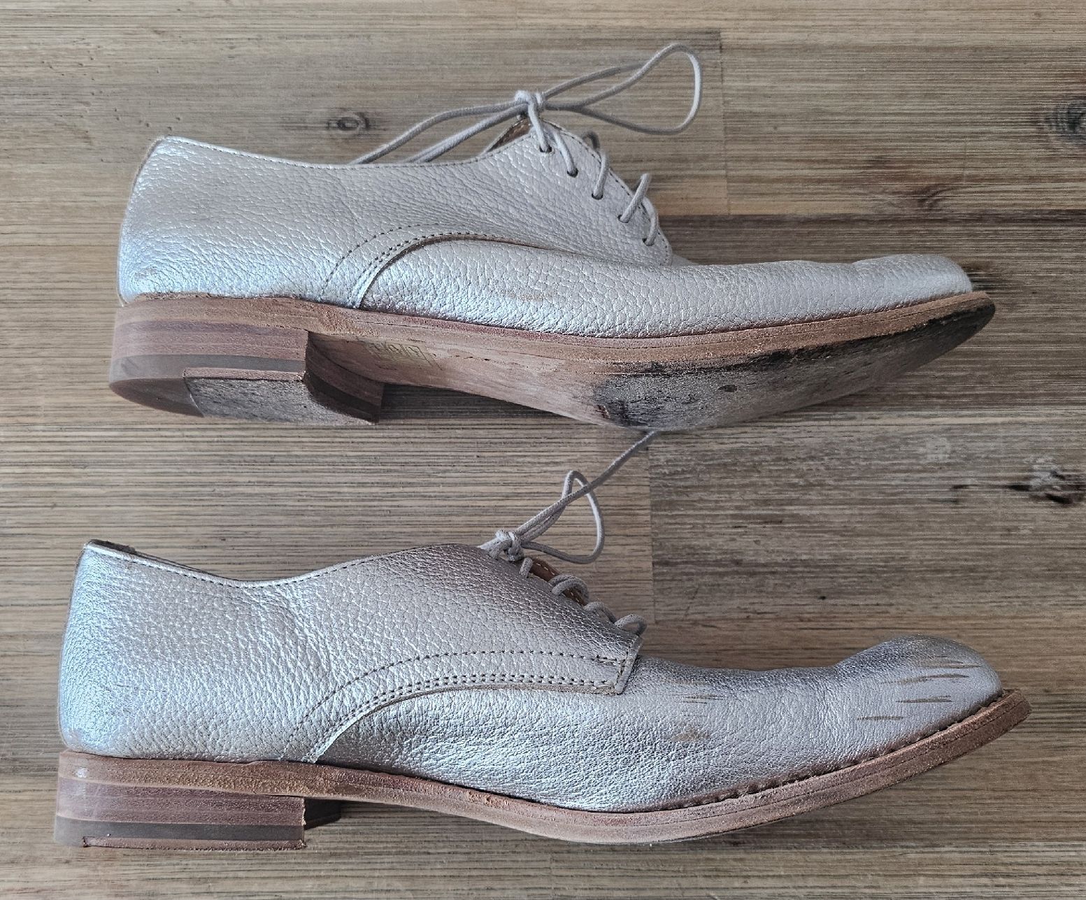 Damenschuhe: Silberne Schuhe, Grösse 39 von Cordwainer – Gebraucht aus Basel von Allerlei-Basel 3