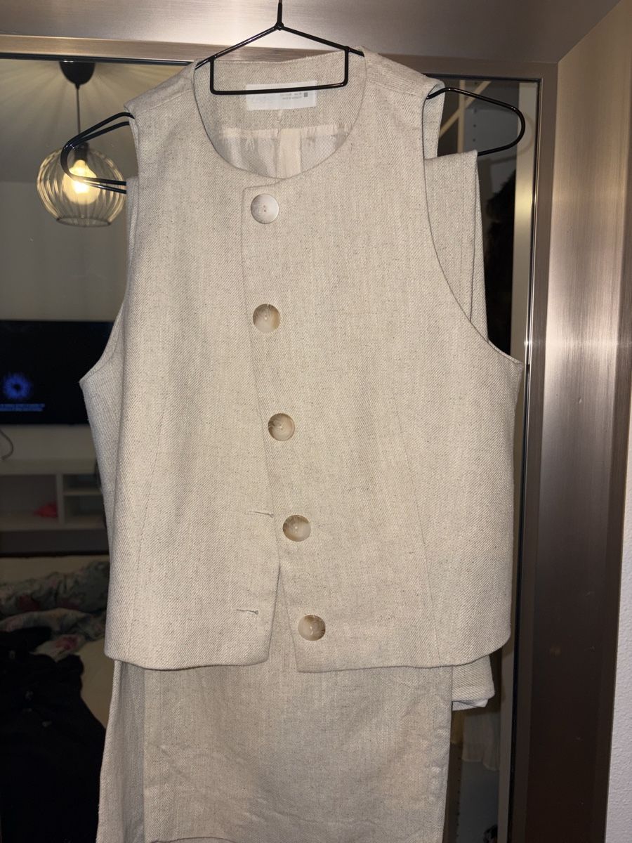 Zara Completi & Tailleur: Completo Zara elegante – Nuovo (secondo la descrizione) da Gravesano venduto da mer_xc6b