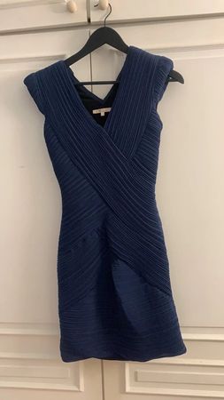 Robe maje bleu marine moulante taille 1