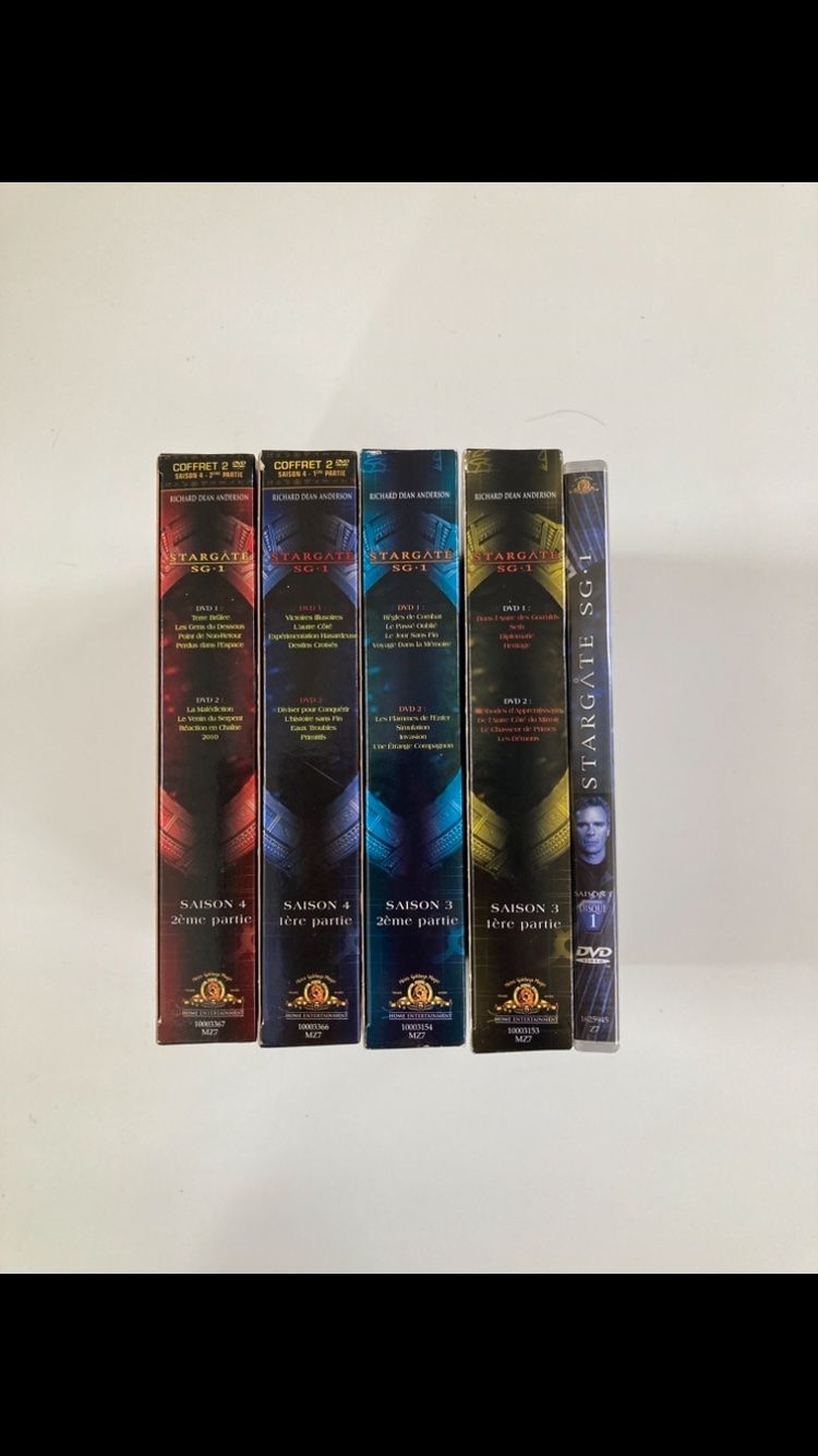 Tutti i DVDs: Lot de 5 coffrets DVD Stargate SG-1 – Usato da Bassecourt venduto da CALUMET-X 1