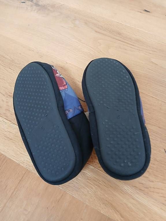 Schuhe für Jungen: Chaussons enfant p.38  – Gebraucht aus Bonnefontaine von cannabis01 1