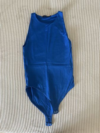 Eleganter blauer Body Gr. S - perfekt für Sommerabende!