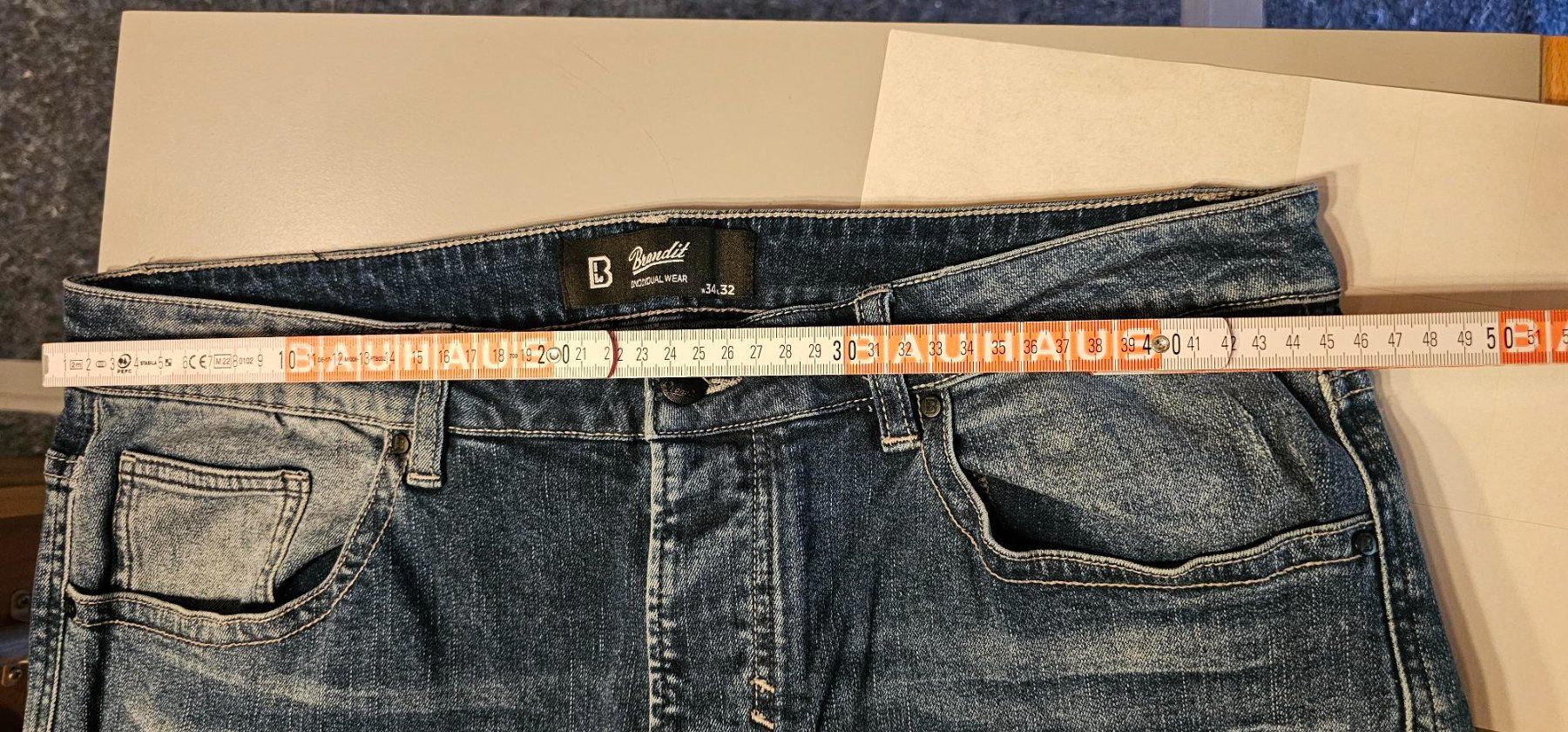 Jeans: Herren Jeans Brandit – D'occasion à Azmoos par Jadejo 1