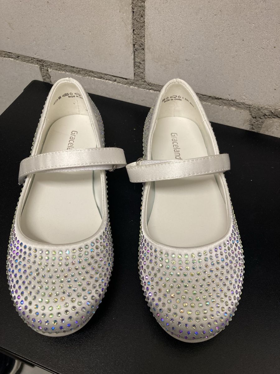 Schuhe für Mädchen: Festliche Mädchen Schuhe – Neu (gemäss Beschreibung) aus Röschenz von rah_8hkj 1