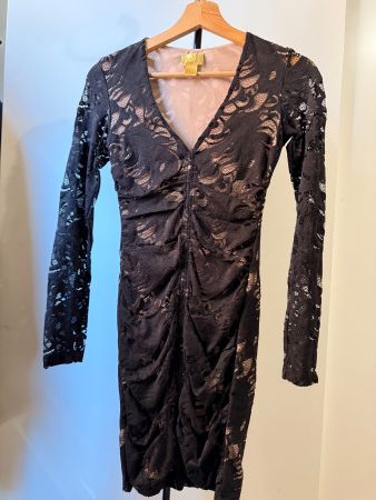 Elegantes Spitzenkleid, schwarz, Grösse 32, festlich!