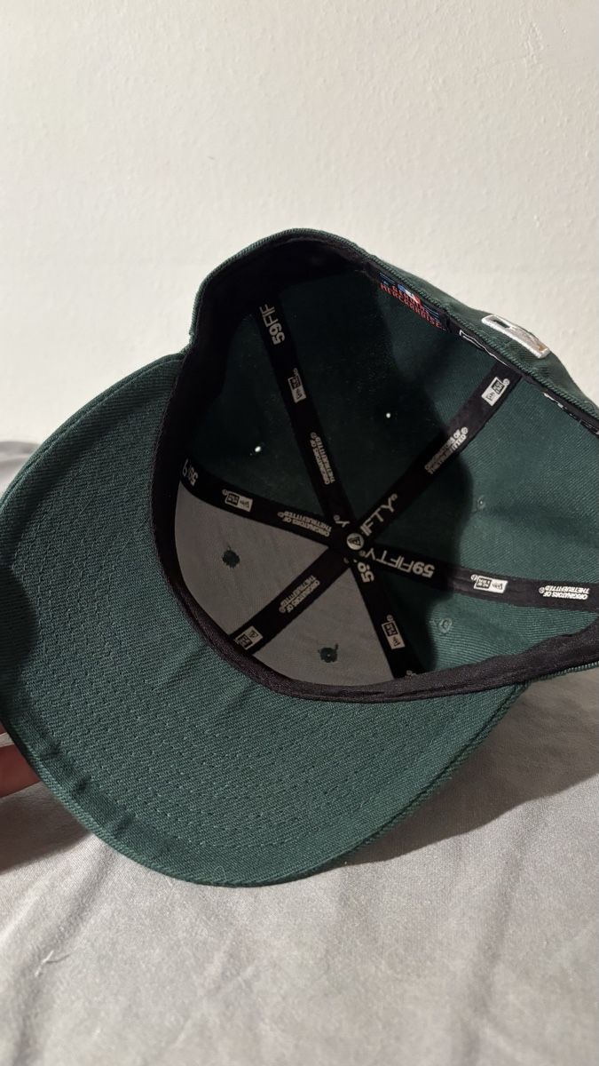 New Era Copricapi, berretti & cappellini: Casquette new era A’s – Usato da Genève venduto da Nathanwatchch 1