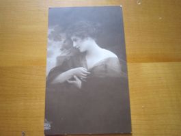 No 17 Postkarte Dame