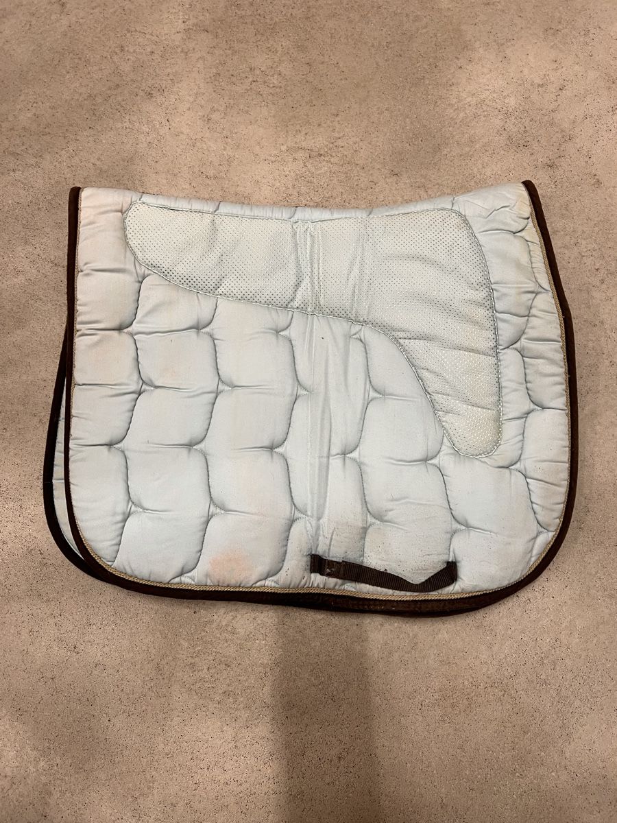 Decken: Dressurschabracke – Gebraucht aus Muri AG von jju_cj7h