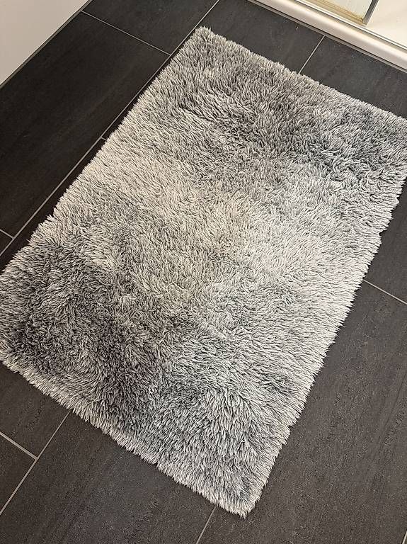Teppiche: Kleine Wolke - Badezimmerteppich 90x60cm – Gebraucht aus Zürich von StereoMinus
