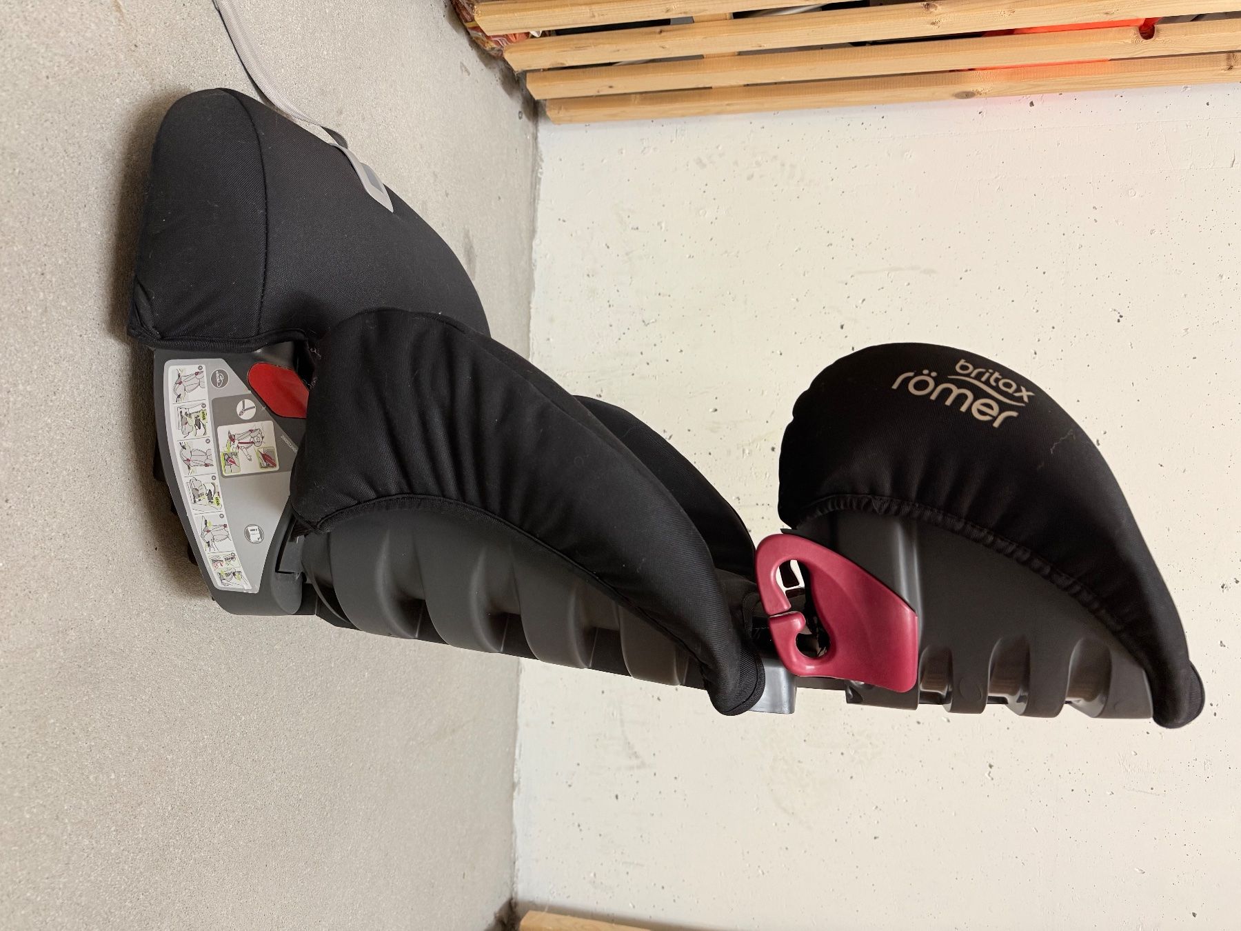 Britax Römer Seggiolini per auto: Britax Römer Autositz – Usato da Richterswil venduto da gregor15 1