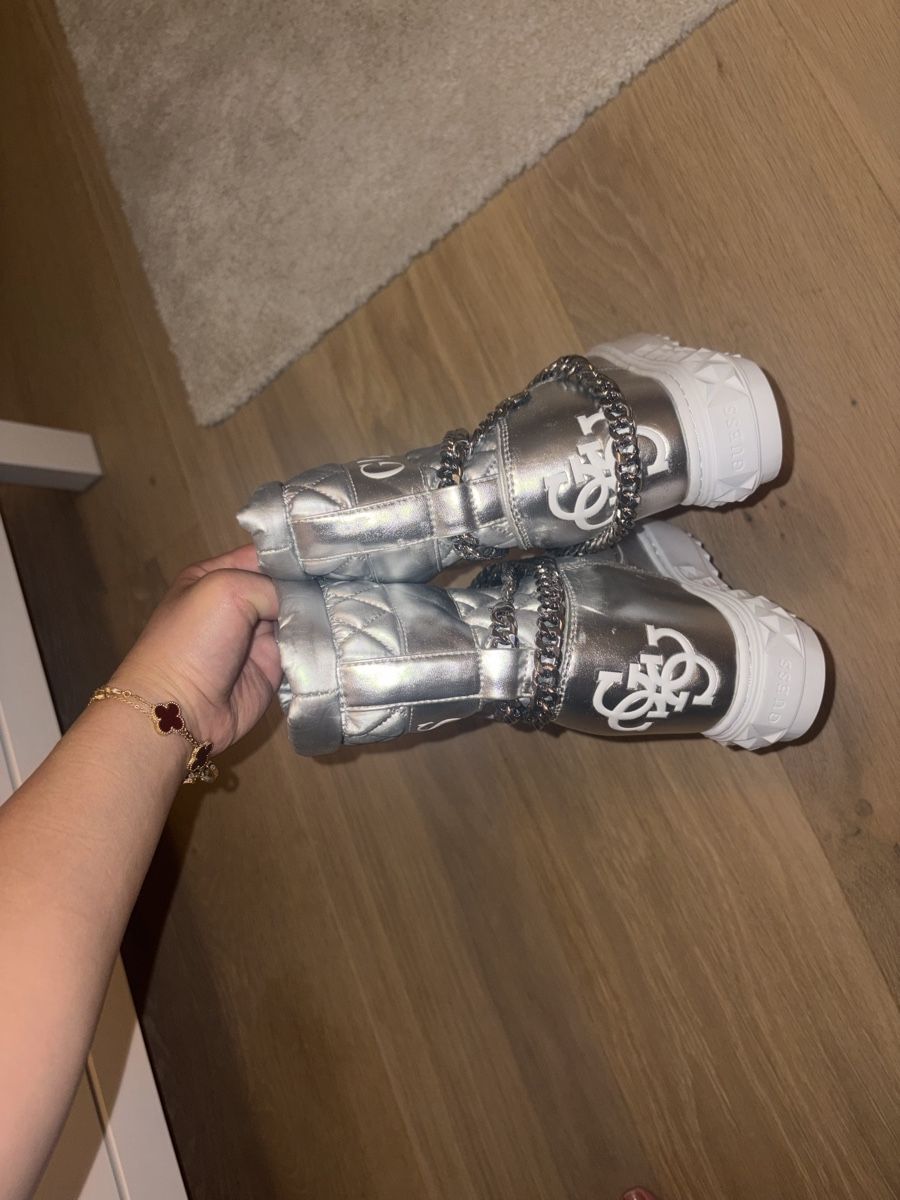 Guess Damenschuhe: Guess boots – Neu (gemäss Beschreibung) aus Winkel von mai-mai 1