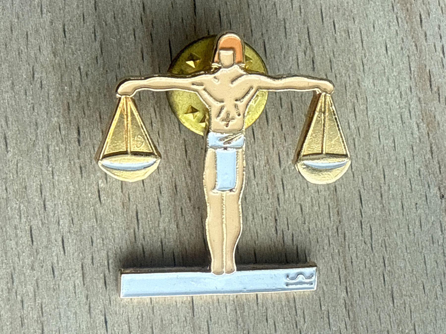 Placchette & Badge: Pin Waage – Usato da Glattbrugg venduto da Schweigmatt