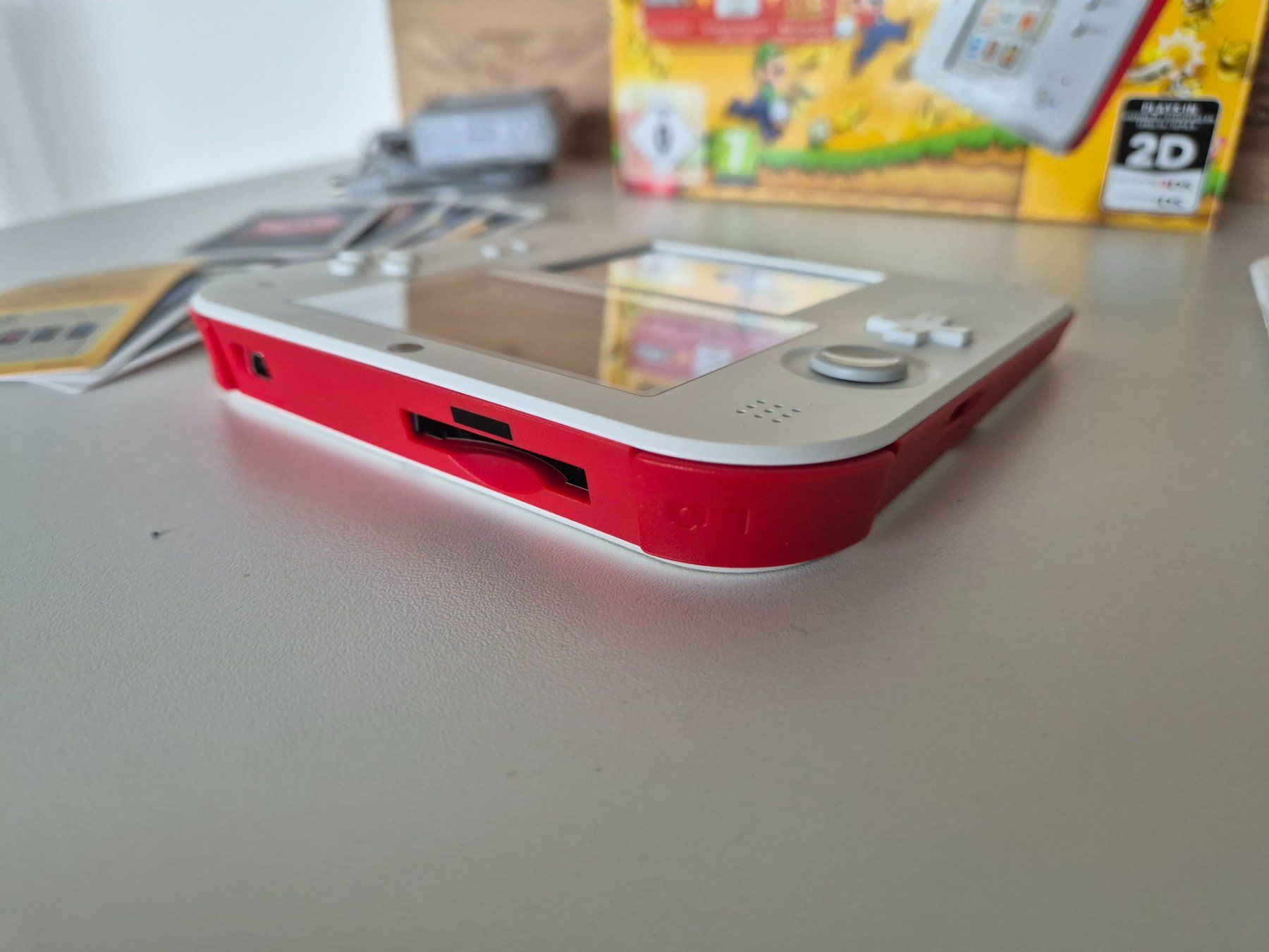 Nintendo Console: Nintendo 2DS Special Edition - Super Mario Bros. 2 Konsole – Nuovo (secondo la descrizione) da Bassersdorf venduto da retrolab 5