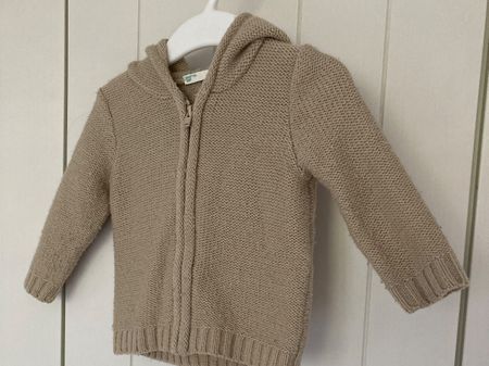 Jäckchen von Benetton Grösse 68