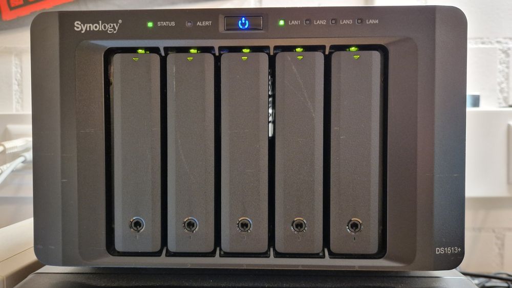 Synology DS1513+ inkl. 30TB und 4GB RAM (Gebraucht) in Eschenbach SG ...