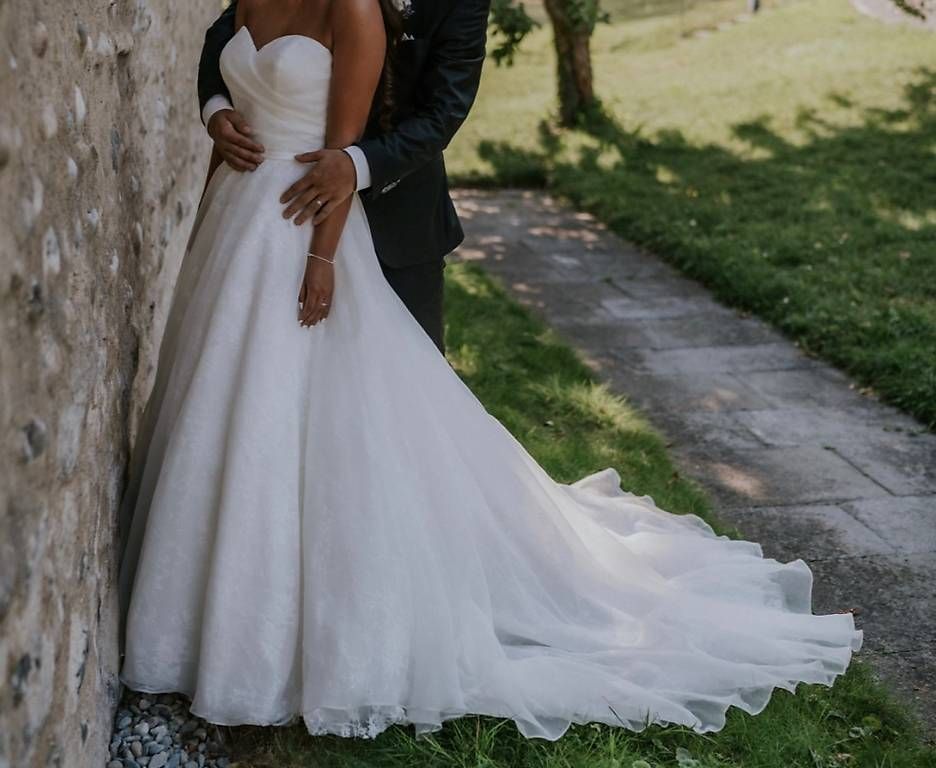 Vestiti: Hochzeitskleid klassisch Gr 36 – Usato da Waldstatt venduto da jm_zi