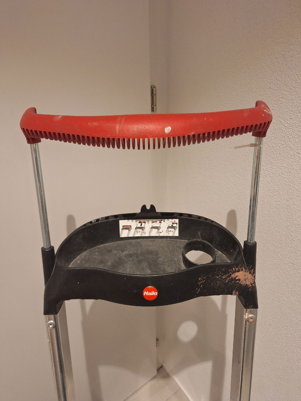 Hailo Echelles: Hailo Leiter, silber/rot, Stufen – D'occasion à Thierachern par carpenter1602 1