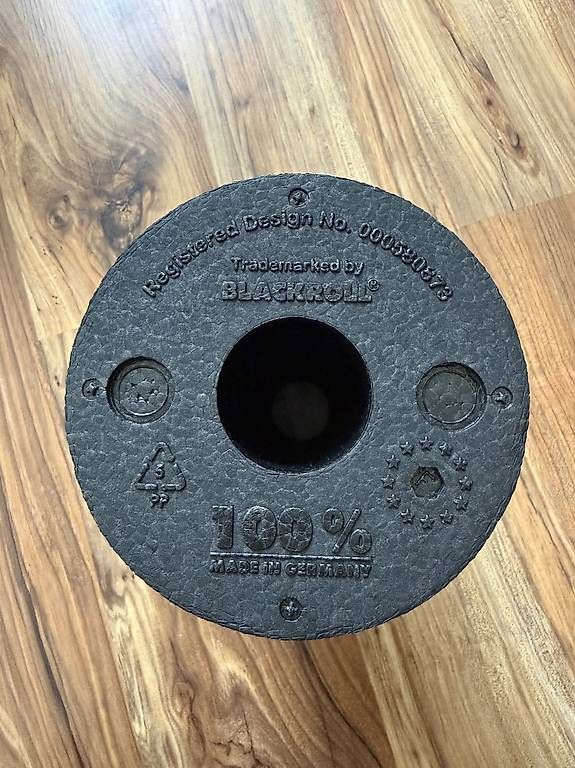 Blackroll Dispositivi per massaggi: BLACKROLL Faszienrolle  Schwarz – Usato da Zürich venduto da My_little_boutique 2