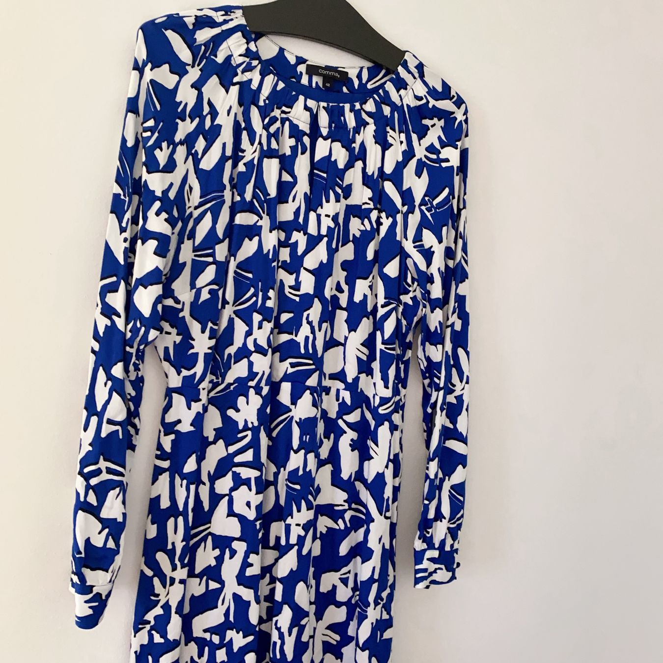 Comma Vestiti: comma FLIESSENDES MAXIKLEID MIT ALL-OVER-PRINT – Nuovo e nell'imballaggio originale da Luzern venduto da Sommer_26 4
