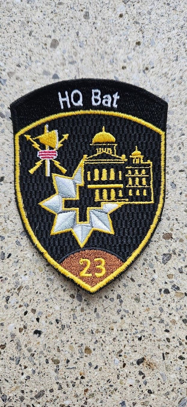 Schweizer Armee Placchette & Badge:  *** Badge HQ Bat ohne Klett ***  – Nuovo e nell'imballaggio originale da Riedholz venduto da fr_sIruP