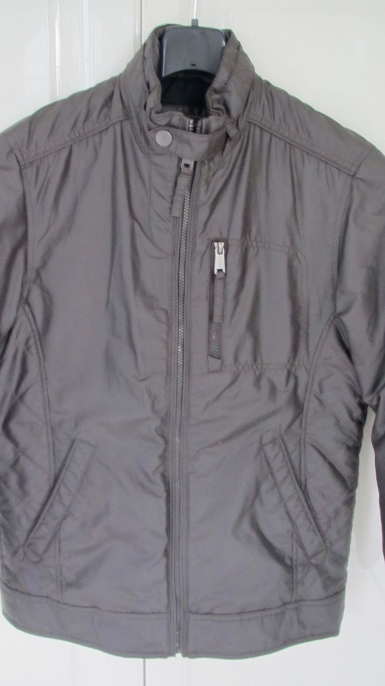 Esprit Jacken: VESTE D'HIVER ESPRIT – Gebraucht aus Murten von Selliot