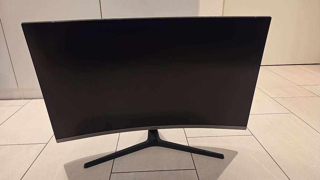 Monitor: Samsung C32R500FHR Curved – Usato da Therwil venduto da Catsathome