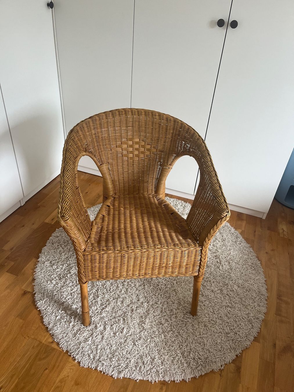 Stühle: Schöner Korbstuhl – Gebraucht aus Zürich von lasani