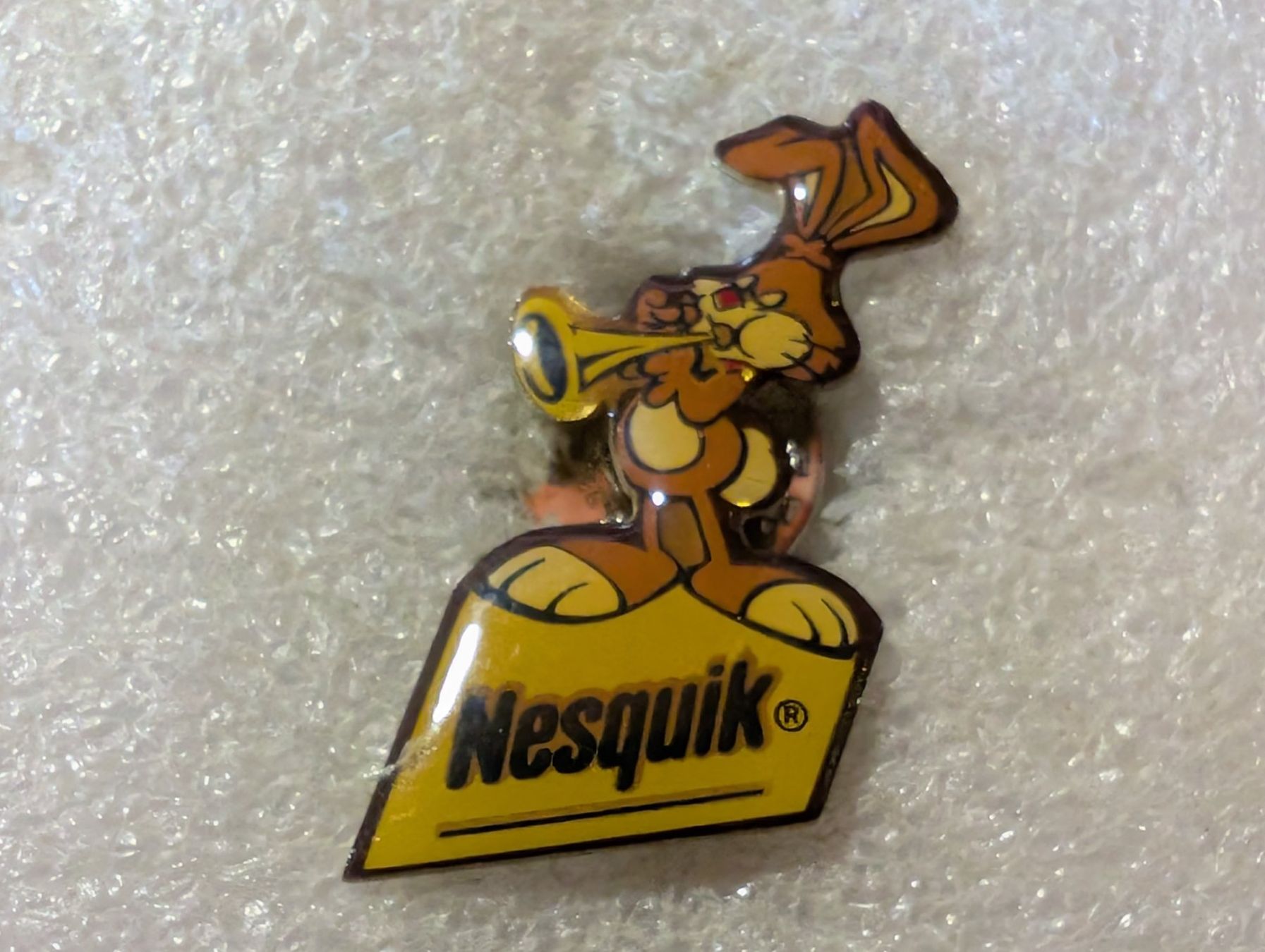 Placchette & Badge: Ansteckpin 200: Nesquik – Usato da Oppligen venduto da Pin-Fall-Shop