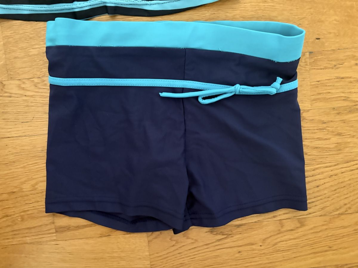 Costumi da bagno & Bikini: Badeanzug Set Bikini, Mädchen 13 J., Gr. 158 - 164 – Usato da Beromünster venduto da msklef 2