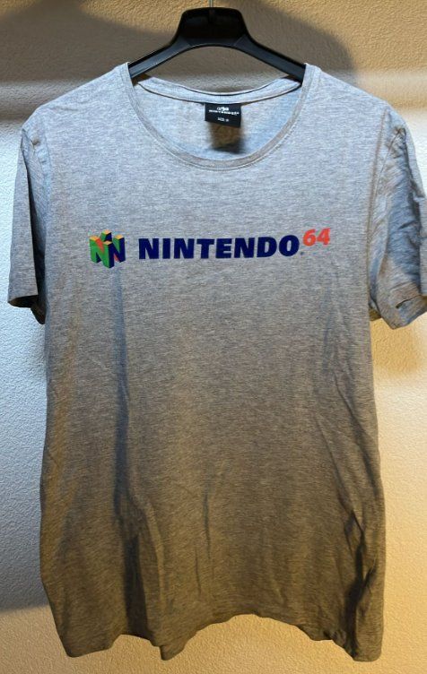 T-shirt: Shirt Nintendo – Usato da Lalden venduto da wal_k7qx
