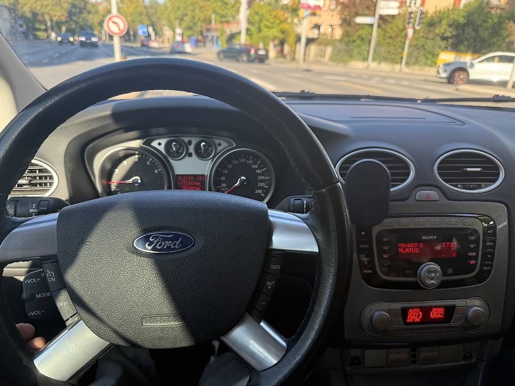 Automobili: Ford Focus 2.0i – Usato da Kriens venduto da Palsher 3