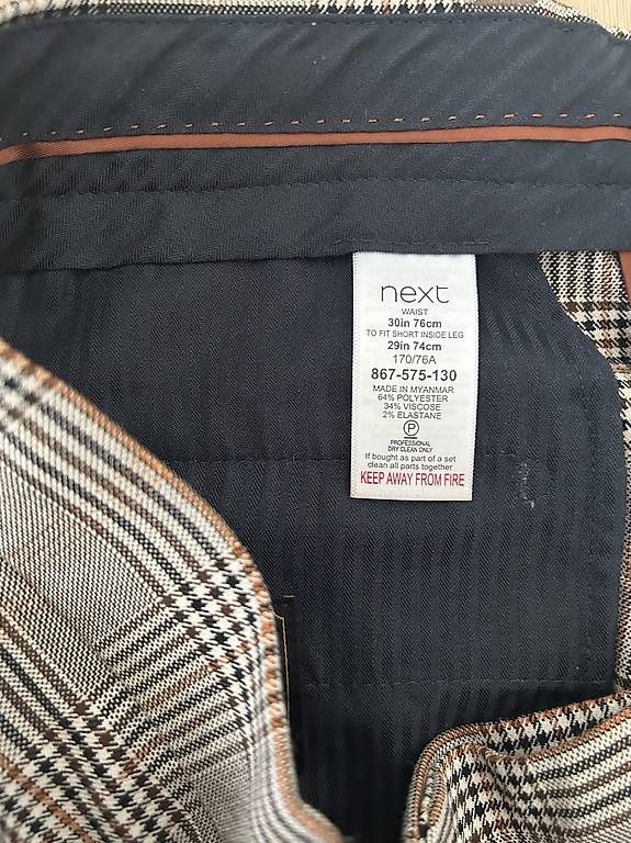 Pantaloni: Chino Stoffhose Grösse 30/29 – Usato da Köniz venduto da Ruffkiid 2
