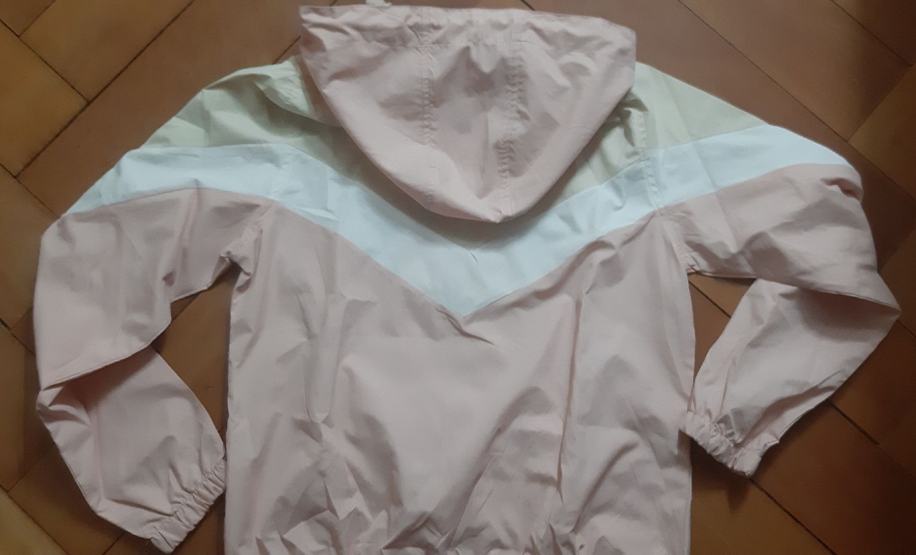 Giacche: Leichte Sport Jacke NEU Gr.S – Nuovo e nell'imballaggio originale da Zürich venduto da Venecia25 2