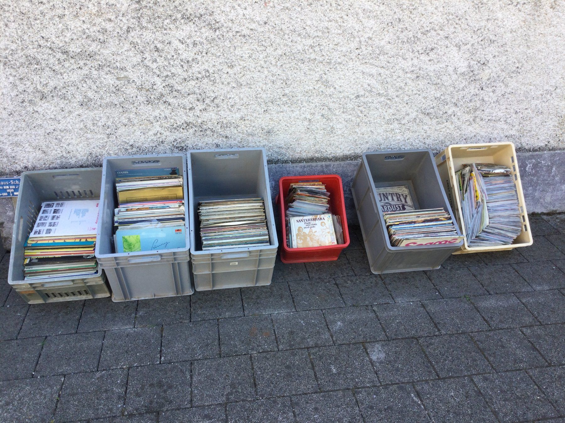 Dischi in vinile: Grosser Posten gebrauchte Schallplatten und Singles – Usato da Wangen SZ venduto da kuriosum12