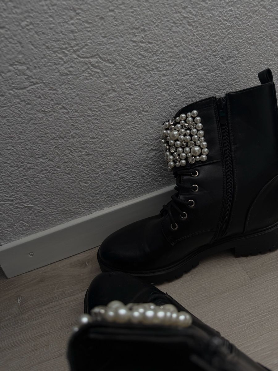 Damenschuhe: Stiefel – Neu (gemäss Beschreibung) aus Tennwil von Zenayda 2