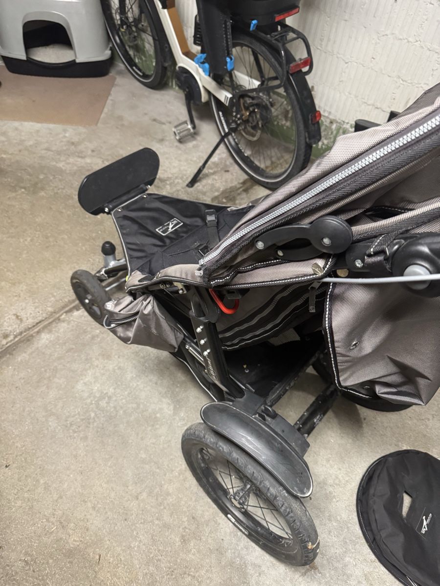 TFK Poussette: Kinderwagen Jogger grey good condition – D'occasion à Dübendorf par briegsession 1